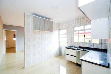 Casa de condomínio para alugar com 100m², 2 quartos e 2 vagasCozinha