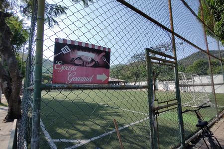 Casa de condomínio para alugar com 120m², 4 quartos e 1 vaga Casa de condomínio para alugar com 120m², 4 quartos e 1 vagaQuadra Esportiva