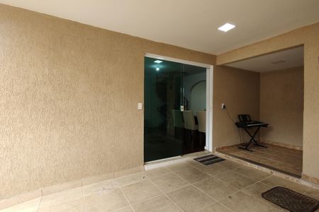 Casa de condomínio para alugar com 120m², 4 quartos e 1 vaga Casa de condomínio para alugar com 120m², 4 quartos e 1 vagaGaragem