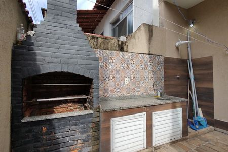 Casa de condomínio para alugar com 120m², 4 quartos e 1 vaga Casa de condomínio para alugar com 120m², 4 quartos e 1 vagaChurrasqueira