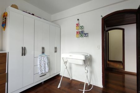 Casa de condomínio para alugar com 120m², 4 quartos e 1 vaga Casa de condomínio para alugar com 120m², 4 quartos e 1 vagaQuarto 1