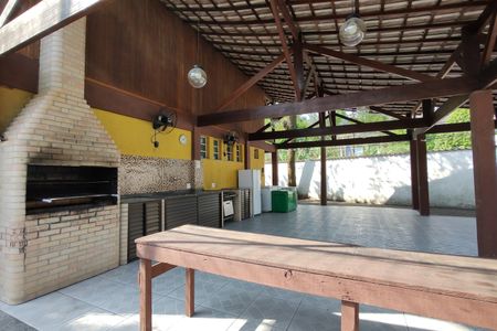 Casa de condomínio para alugar com 120m², 4 quartos e 1 vaga Casa de condomínio para alugar com 120m², 4 quartos e 1 vagaÁrea comum - Churrasqueira