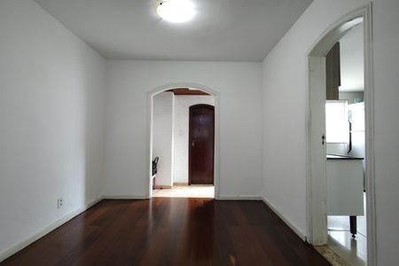 Casa de condomínio para alugar com 120m², 4 quartos e 1 vaga Casa de condomínio para alugar com 120m², 4 quartos e 1 vagaSala de jantar