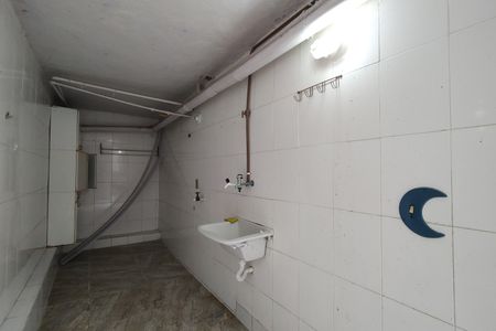 Casa de condomínio para alugar com 120m², 4 quartos e 1 vaga Casa de condomínio para alugar com 120m², 4 quartos e 1 vagaÁrea de serviço