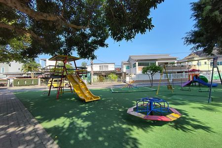 Casa de condomínio para alugar com 120m², 4 quartos e 1 vaga Casa de condomínio para alugar com 120m², 4 quartos e 1 vagaÁrea comum - Playground