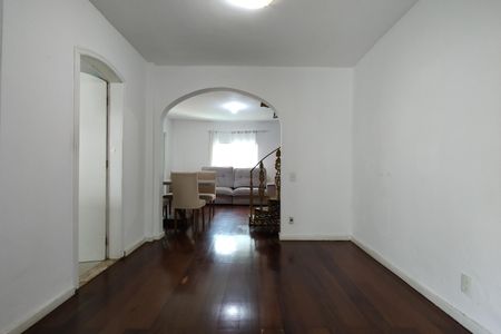 Casa de condomínio para alugar com 120m², 4 quartos e 1 vaga Casa de condomínio para alugar com 120m², 4 quartos e 1 vagaSala de jantar