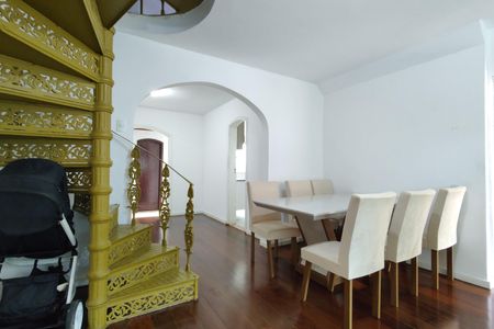 Sala de casa de condomínio para alugar com 4 quartos, 120m² em Taquara, Rio de Janeiro