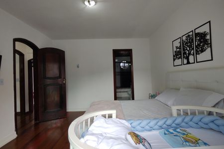 Casa de condomínio para alugar com 120m², 4 quartos e 1 vaga Casa de condomínio para alugar com 120m², 4 quartos e 1 vagaSuíte