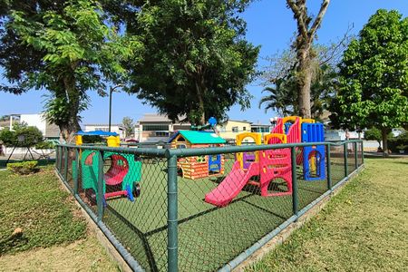 Casa de condomínio para alugar com 120m², 4 quartos e 1 vaga Casa de condomínio para alugar com 120m², 4 quartos e 1 vagaÁrea comum - Playground