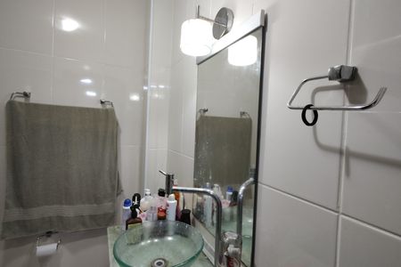 Casa de condomínio para alugar com 120m², 4 quartos e 1 vaga Casa de condomínio para alugar com 120m², 4 quartos e 1 vagaBanheiro social 2