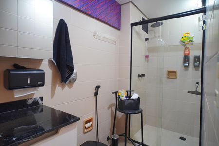 Apartamento à venda com 80m², 2 quartos e 1 vaga Apartamento à venda com 80m², 2 quartos e 1 vagaBanheiro