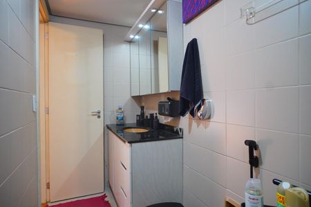 Banheiro  de apartamento à venda com 2 quartos, 80m² em Petrópolis, Porto Alegre
