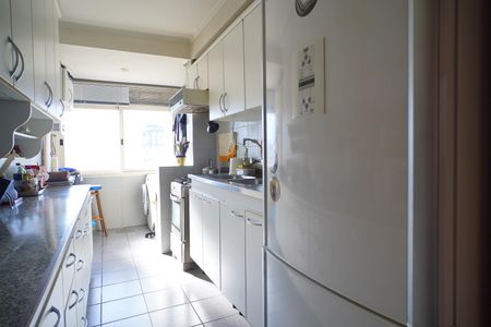 Apartamento à venda com 80m², 2 quartos e 1 vaga Apartamento à venda com 80m², 2 quartos e 1 vagaCozinha