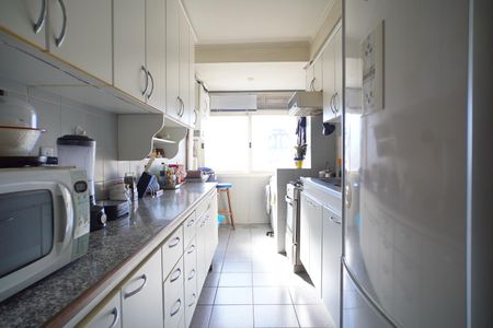 Apartamento à venda com 80m², 2 quartos e 1 vaga Apartamento à venda com 80m², 2 quartos e 1 vagaCozinha