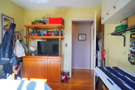 Quarto 1 de apartamento à venda com 2 quartos, 80m² em Petrópolis, Porto Alegre