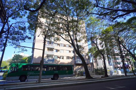 Fachada  de apartamento à venda com 2 quartos, 80m² em Petrópolis, Porto Alegre