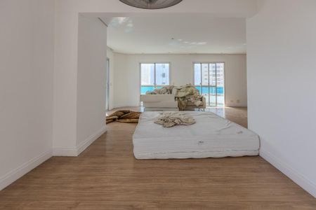 Apartamento à venda com 210m², 3 quartos e 3 vagas Apartamento à venda com 210m², 3 quartos e 3 vagasFoto 05