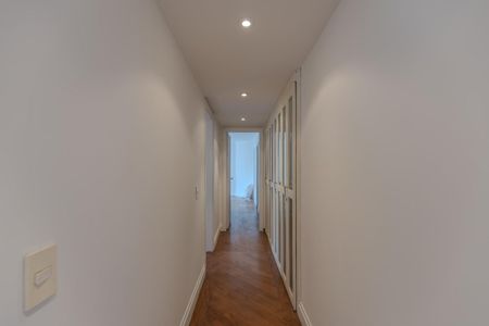 Apartamento à venda com 210m², 3 quartos e 3 vagas Apartamento à venda com 210m², 3 quartos e 3 vagasFoto 09