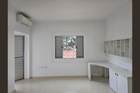 Casa para alugar com 340m², 4 quartos e 3 vagas Casa para alugar com 340m², 4 quartos e 3 vagasSuíte 02