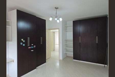 Casa para alugar com 340m², 4 quartos e 3 vagas Casa para alugar com 340m², 4 quartos e 3 vagasQuarto 04