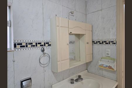Casa para alugar com 340m², 4 quartos e 3 vagas Casa para alugar com 340m², 4 quartos e 3 vagasBanheiro da Suíte 2