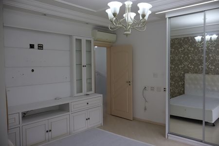 Casa para alugar com 340m², 4 quartos e 3 vagasSuíte 01