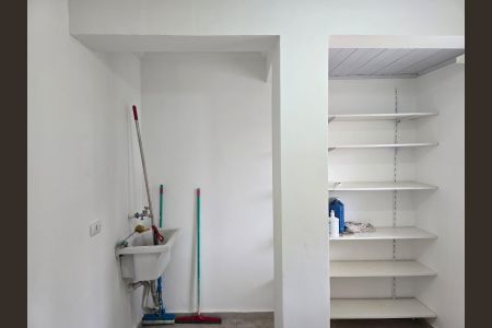 Casa para alugar com 340m², 4 quartos e 3 vagas Casa para alugar com 340m², 4 quartos e 3 vagasÁrea de Serviço