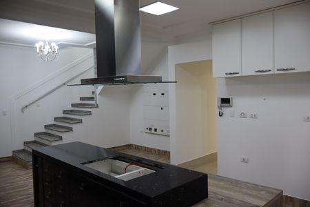 Casa para alugar com 340m², 4 quartos e 3 vagasCozinha 