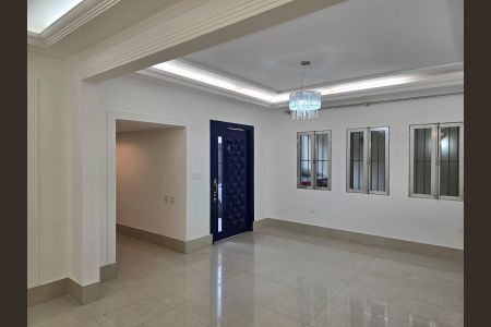 Casa para alugar com 340m², 4 quartos e 3 vagas Casa para alugar com 340m², 4 quartos e 3 vagasSala
