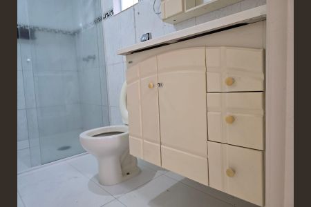 Casa para alugar com 340m², 4 quartos e 3 vagas Casa para alugar com 340m², 4 quartos e 3 vagasBanheiro da Suíte 2