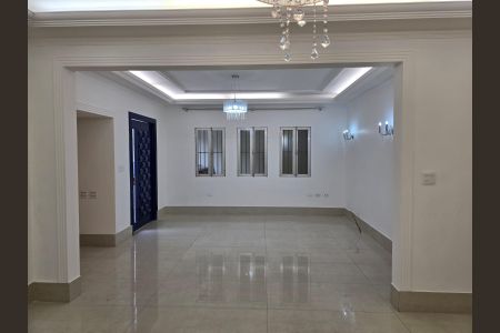 Casa para alugar com 340m², 4 quartos e 3 vagas Casa para alugar com 340m², 4 quartos e 3 vagasSala
