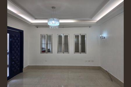 Casa para alugar com 340m², 4 quartos e 3 vagas Casa para alugar com 340m², 4 quartos e 3 vagasSala