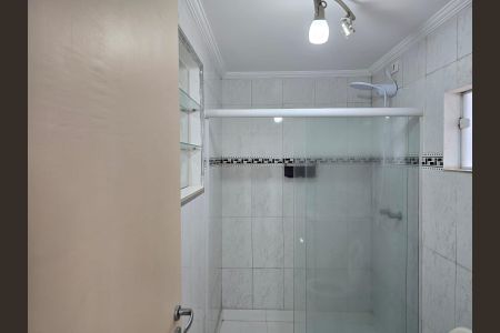Casa para alugar com 340m², 4 quartos e 3 vagas Casa para alugar com 340m², 4 quartos e 3 vagasBanheiro da Suíte 2