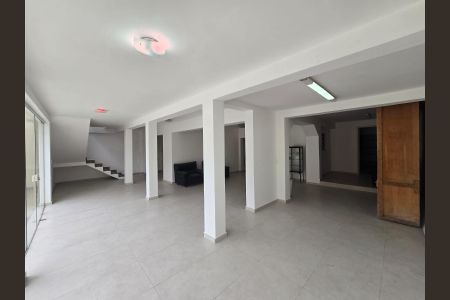 Casa para alugar com 340m², 4 quartos e 3 vagas Casa para alugar com 340m², 4 quartos e 3 vagasArea gourmet