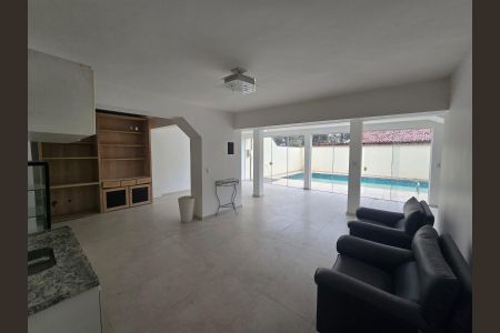 Casa para alugar com 340m², 4 quartos e 3 vagas Casa para alugar com 340m², 4 quartos e 3 vagasArea gourmet