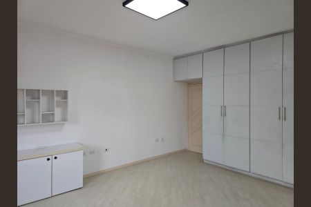 Casa para alugar com 340m², 4 quartos e 3 vagas Casa para alugar com 340m², 4 quartos e 3 vagasSuíte 02