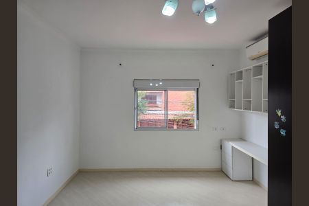 Casa para alugar com 340m², 4 quartos e 3 vagas Casa para alugar com 340m², 4 quartos e 3 vagasQuarto 04