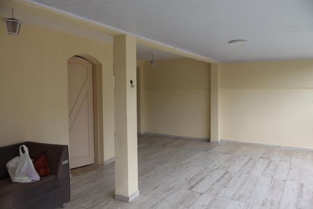 Casa para alugar com 340m², 4 quartos e 3 vagasVaranda Fundos 