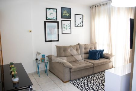 Sala de apartamento para alugar com 3 quartos, 78m² em Jardim Goiás, Goiânia