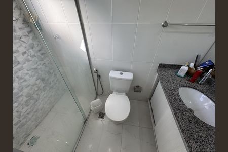 Apartamento à venda com 80m², 3 quartos e 2 vagas Apartamento à venda com 80m², 3 quartos e 2 vagasBanheiro