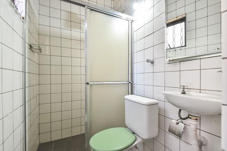 Casa para alugar com 130m², 3 quartos e sem vaga Casa para alugar com 130m², 3 quartos e sem vagaBanheiro da edícula