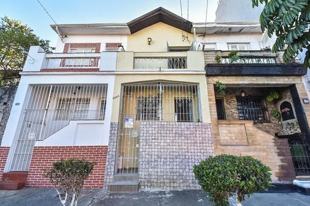 Casa para alugar com 130m², 3 quartos e sem vaga Casa para alugar com 130m², 3 quartos e sem vagaFachada