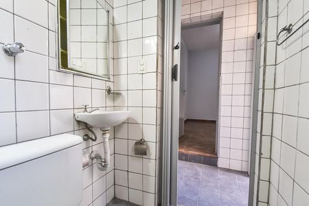 Casa para alugar com 130m², 3 quartos e sem vaga Casa para alugar com 130m², 3 quartos e sem vagaBanheiro da edícula