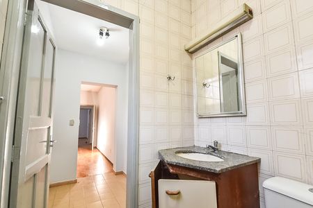 Casa para alugar com 130m², 3 quartos e sem vaga Casa para alugar com 130m², 3 quartos e sem vagaBanheiro da suíte