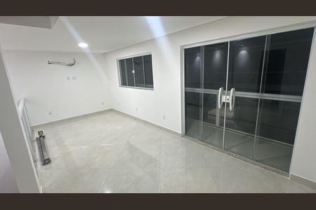 Sala de casa de condomínio para alugar com 6 quartos, 390m² em Vargem Grande, Rio de Janeiro