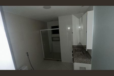 Banheiro de casa de condomínio para alugar com 6 quartos, 390m² em Vargem Grande, Rio de Janeiro