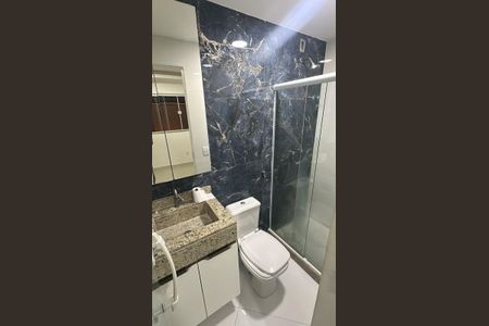 Banheiro de casa de condomínio para alugar com 6 quartos, 390m² em Vargem Grande, Rio de Janeiro