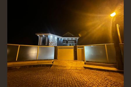 Casa de condomínio para alugar com 390m², 6 quartos e 5 vagas Casa de condomínio para alugar com 390m², 6 quartos e 5 vagasÁrea externa