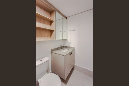 Apartamento para alugar com 72m², 2 quartos e 1 vaga Apartamento para alugar com 72m², 2 quartos e 1 vagaBanheiro da Suíte