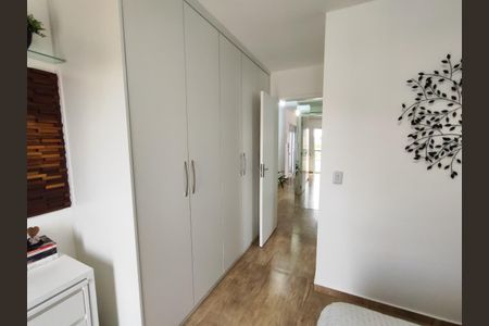 Apartamento à venda com 80m², 2 quartos e 1 vaga Apartamento à venda com 80m², 2 quartos e 1 vagaCorredor